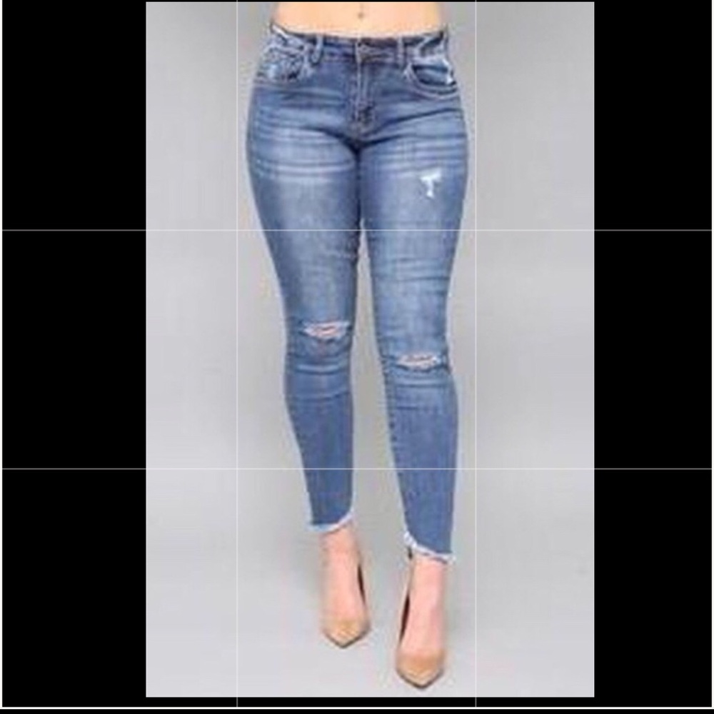 Distressed Fitted Denim Jeans
